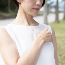 メビウスの輪のようなブレスレット